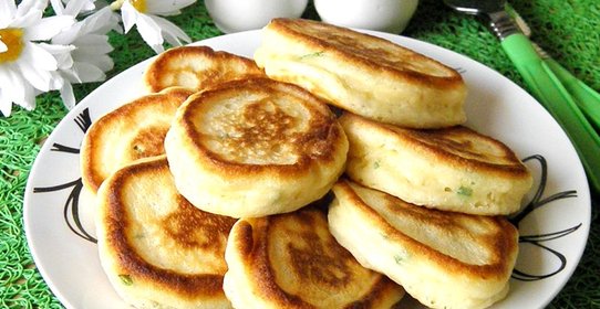 Оладьи на кефире с зеленым луком