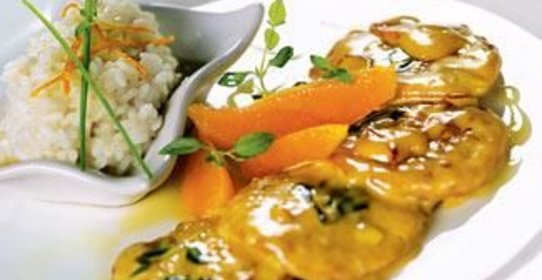 Жареная курица с хересом и апельсином