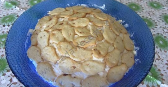 Салат с крекерами Рыбки