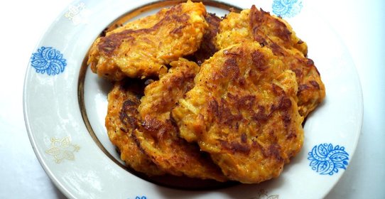 Морковно яблочные оладьи