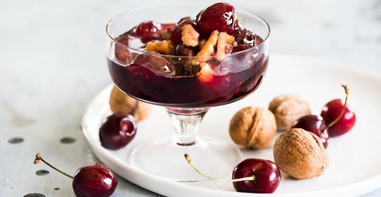 Варенье из черешни с грецким орехом