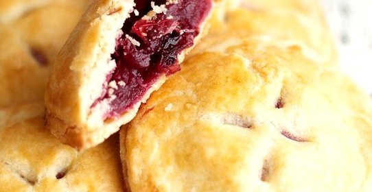 Клюквенно-яблочные пирожки