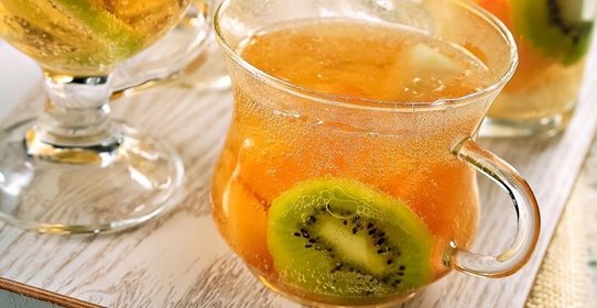 Крюшон из хурмы, киви и дыни