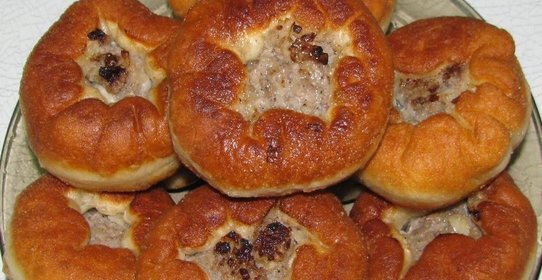 Беляши с мясом на сковороде