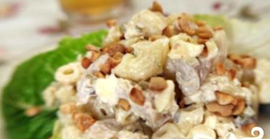 Салат с курицей и макаронами