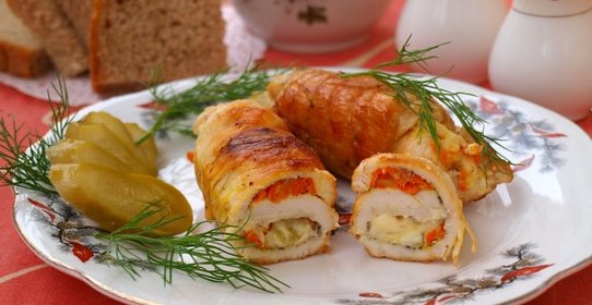 Куриные рулетики с плавленым сыром