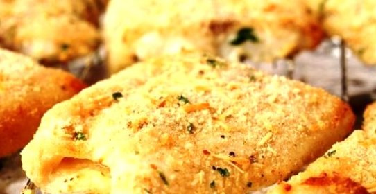 Филе рыбы в панировочных сухарях с пармезаном