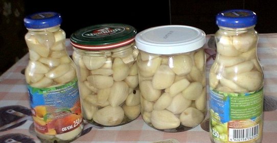 Маринованный чеснок