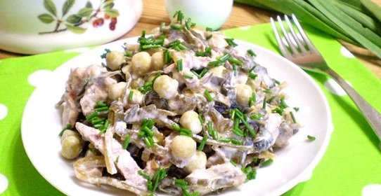 Диетический салат из морской капусты