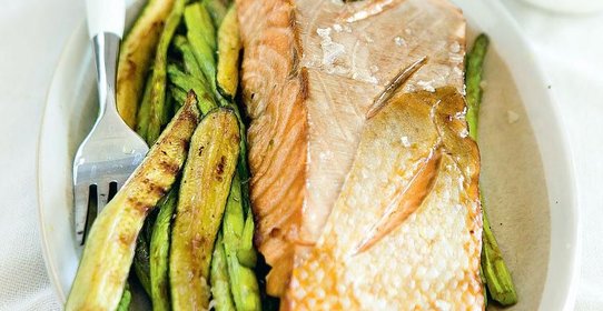 Стейк из лосося в маринаде из квасного сусла