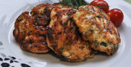 Куриные котлеты с зеленью