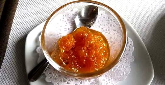 Варенье из морошки с белым вином