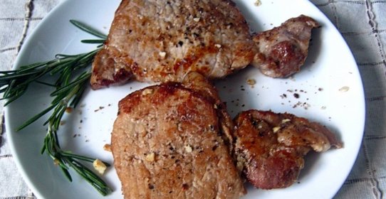 Сочный свиной эскалоп