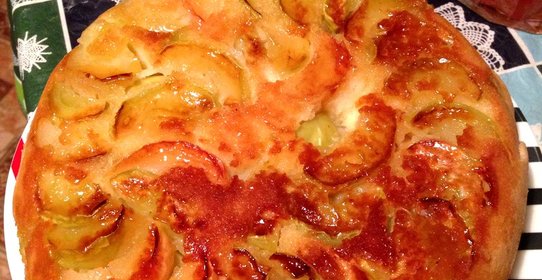 Шарлотка в мультиварке