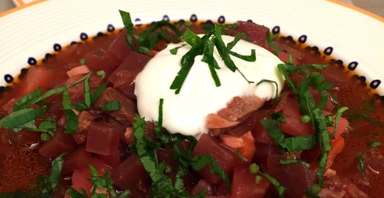 Борщ с курицей, говядиной и языком по‑домашнему