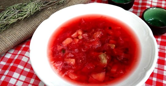 Борщ с куриными желудочками