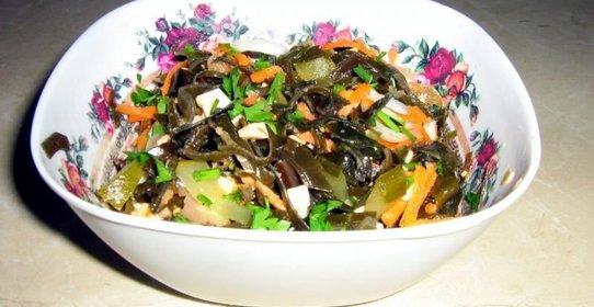 Салат с морской капустой