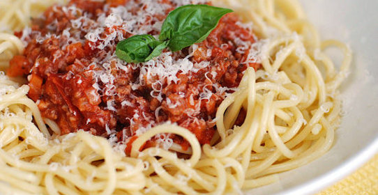 Быстрое болонское рагу с пастой