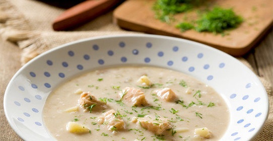 Карельская уха из лосося