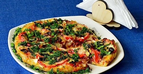 Мясная пицца с грибами и мясом