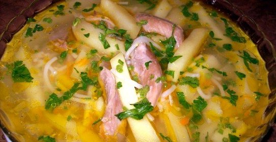 Наваристый куриный суп с макаронами