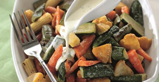 Глазированные молодые овощи со сливочным соусом