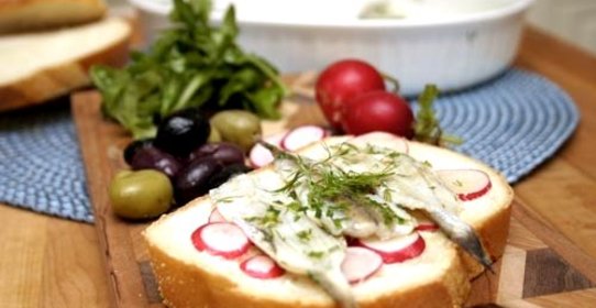 Маринованная корюшка