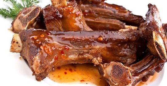 Маринованные говяжьи ребра в корочке из чеснока и хрена