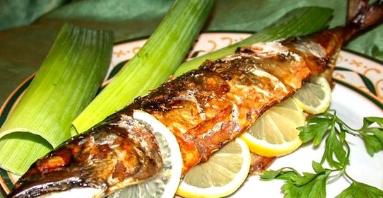 Скумбрия в духовке с лимоном
