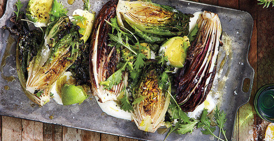 Салат-латук со сметаной и авокадо