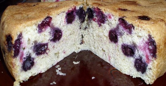 Бисквитный пирог в мультиварке