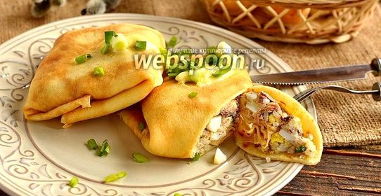 Блины с сардинами в масле, рисом и яйцами