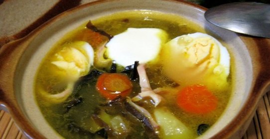 Суп с кальмарами и морской капустой