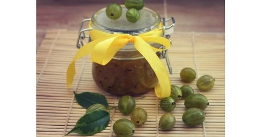 Варенье из крыжовника с грецким орехом и апельсином