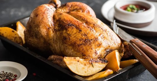 Курица фаршированная айвой