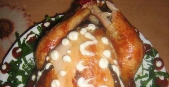 Курица на банке в духовке целиком