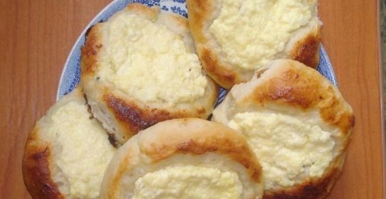 Ватрушки с творогом из дрожжевого теста