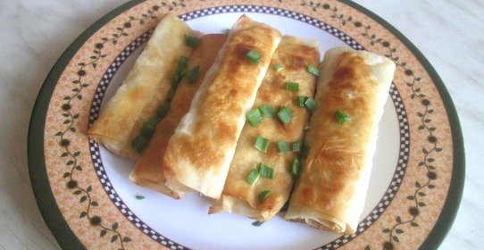 Трубочки из лаваша с мясом