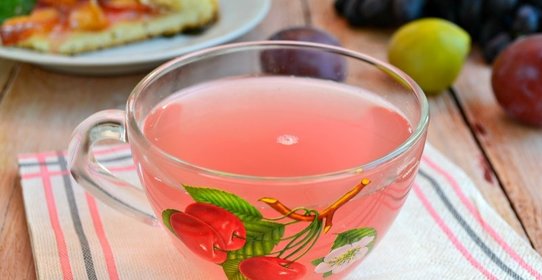 Компот из слив и винограда