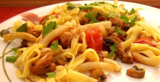 Паста с ветчиной и сыром