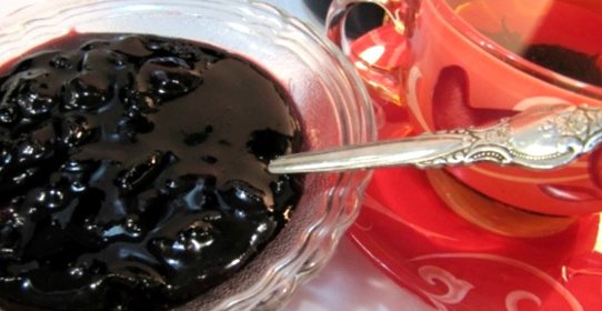 Варенье из терна с косточками