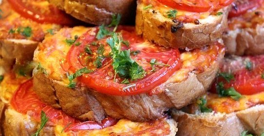 Горячий бутерброд «Ленивая пицца»