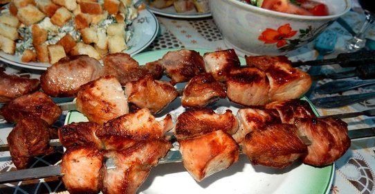 Свиной шашлык с ароматом мяты