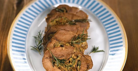 Баранина с грибами и травами