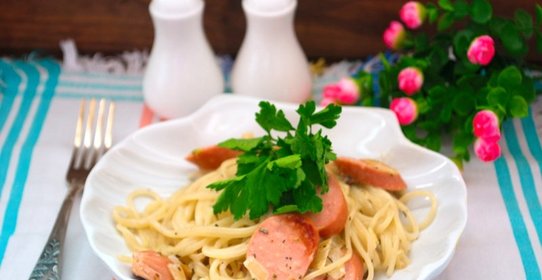 Макароны с сосисками