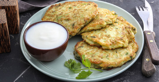 Кабачковые оладьи с чесноком