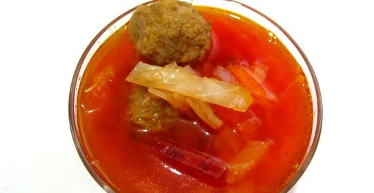 Борщ с фрикадельками