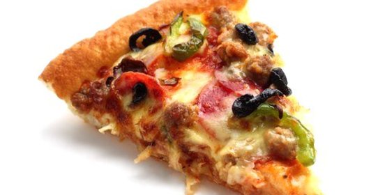 Пицца с куриной печенью и помидорами