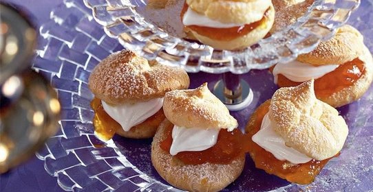 Профитроли с апельсиновым желе