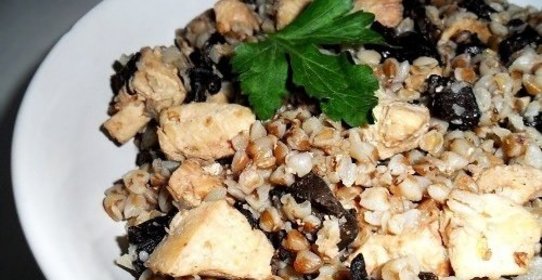 Гречка с курицей и грибами